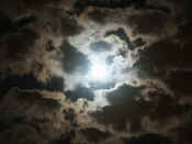 lots of clouds moon fairly round.jpg (139626 bytes)