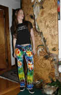 me 8-25-06 outfit2 standing straight head turned.jpg (138425 bytes)